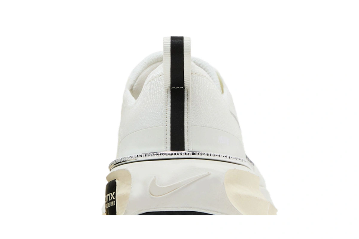 (Women) Nike ZoomX Invincible 3 Extra Wide 'Summit White Black'