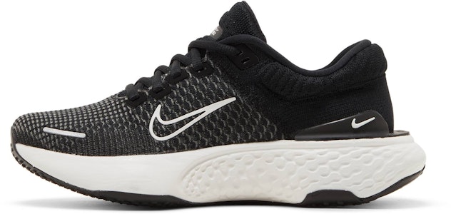 (W) Nike ZoomX Invincible Run Flyknit 2 'Hitam Putih' Sepatu Lari DC9993-001 Lookbook (W) Nike ZoomX Invincible Run Flyknit 2 'Hitam Putih' Sepatu Lari DC9993-001