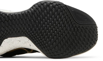 (W) Nike ZoomX Invincible Run Flyknit 'Negro Oro Metálico' CT2229-004 Purchase (W) Nike ZoomX Invincible Run Flyknit 'Negro Oro Metálico' CT2229-004