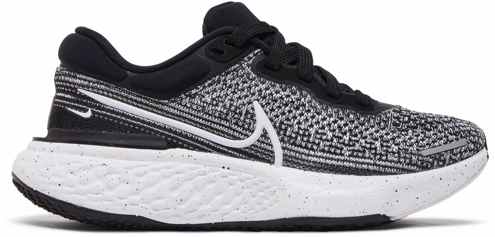 nike-zoom-x-invincible-run-flyknit-white-black-wmns