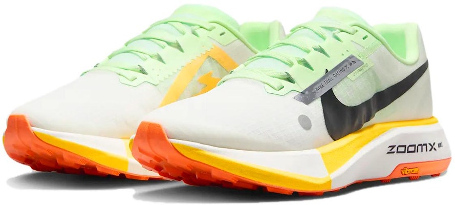 (W) Nike ZoomX Ultrafly Trail 'Summit White Vapor Green' Sepatu Lari Putih Hijau DZ0489-102 Lookbook (W) Nike ZoomX Ultrafly Trail 'Summit White Vapor Green' Sepatu Lari Putih Hijau DZ0489-102