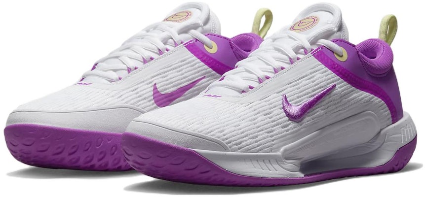 (W) NikeCourt Air Zoom NXT HC 'Putih Fuchsia Dream' DV3282-100 Lookbook (W) NikeCourt Air Zoom NXT HC 'Putih Fuchsia Dream' DV3282-100