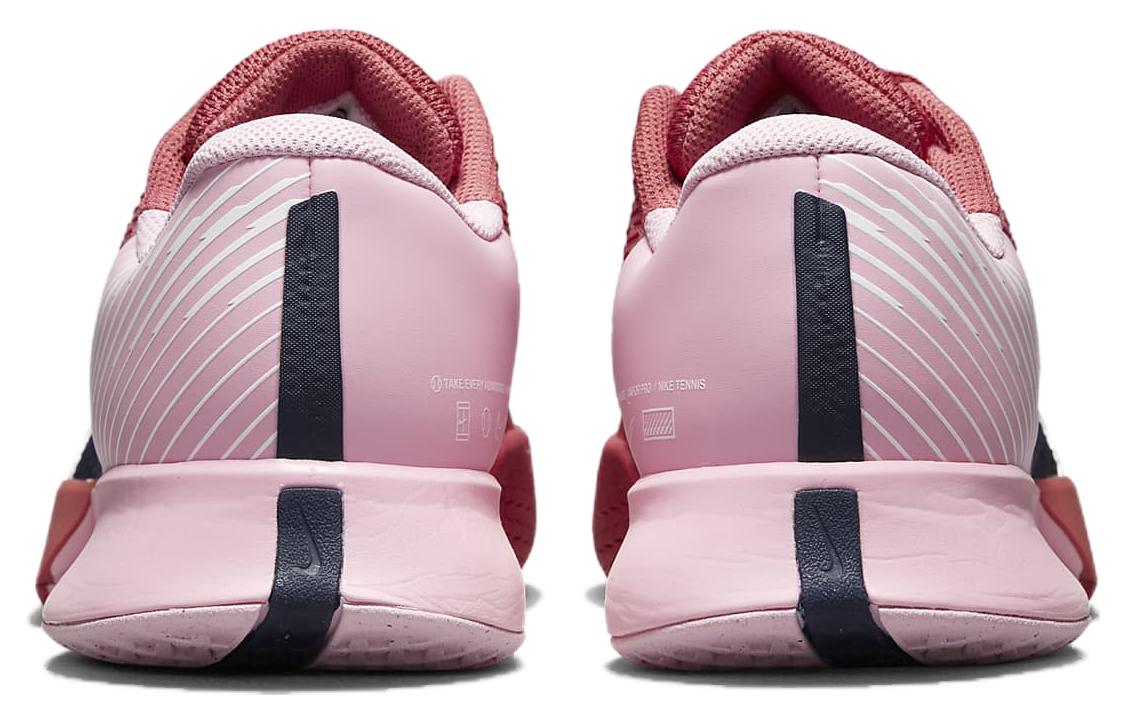 Shop （女性）NikeCourt Air Zoom Vapor Pro 2 'Adobe Soft Pink' DR6192-600