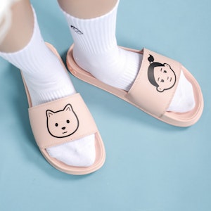 (W) 노리타케 감성! 뉴발란스 200 시리즈 일러스트 슬리퍼 (핑크) SWF200NP Sizing (W) 노리타케 감성! 뉴발란스 200 시리즈 일러스트 슬리퍼 (핑크) SWF200NP