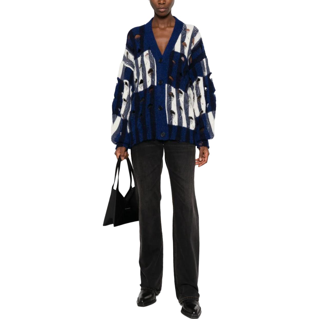 Lookbook (W) 오프화이트 블루 스트라이프 니트 가디건 스웨터 - 레귤러 핏 OWHB040F23KNI0014504