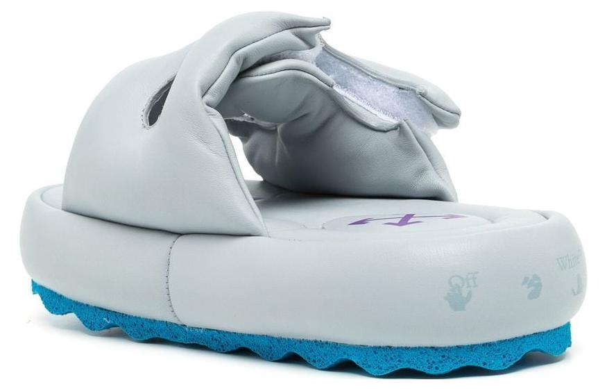 Shop (W) 오프화이트 플랫 샌들 '블루' OWIH026S22LEA0014000