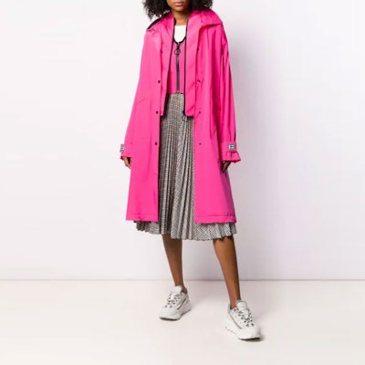 (W) OFF-WHITE Pink Trench Coat Wanita Longgar Bergaya Single-Breasted OWEA164R19A390622810 Lookbook (W) OFF-WHITE Pink Trench Coat Wanita Longgar Bergaya Single-Breasted OWEA164R19A390622810