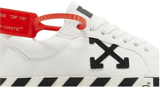 (W) Off-White Vulc Sneaker 'Putih Hitam' OWIA178R21FAB0010110 Order (W) Off-White Vulc Sneaker 'Putih Hitam' OWIA178R21FAB0010110