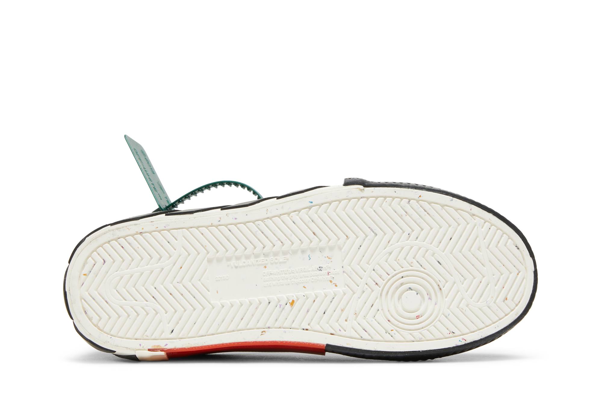 Shop (W) 2022 Off-White Vulc 黑白休闲鞋 OWIA178C99FAB0011001