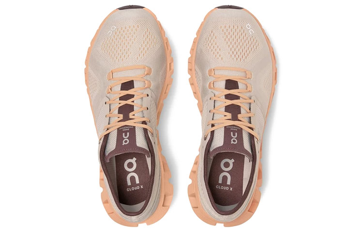 Order (W) On Cloud X 'Jingga' 40.99699