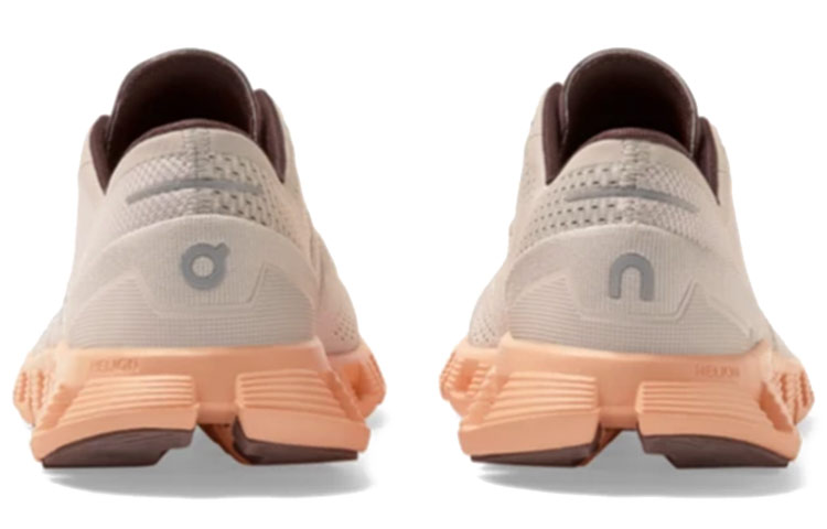 Lookbook (W) On Cloud X 'Jingga' 40.99699