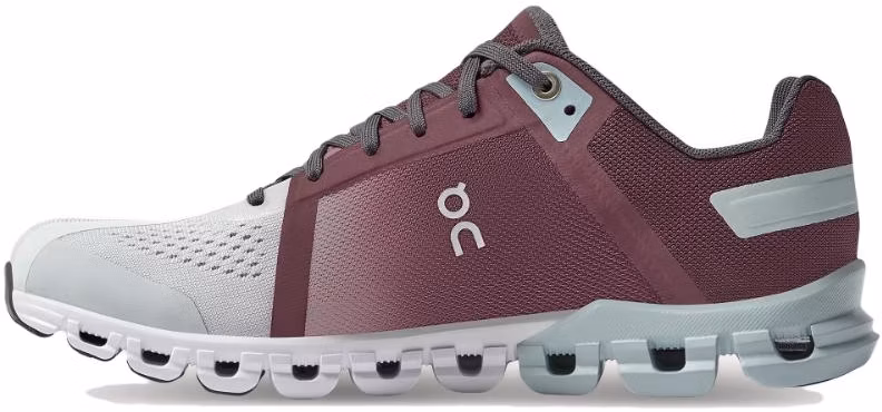 women-on-cloudflow-trendy-comfort-versatile-35-99231