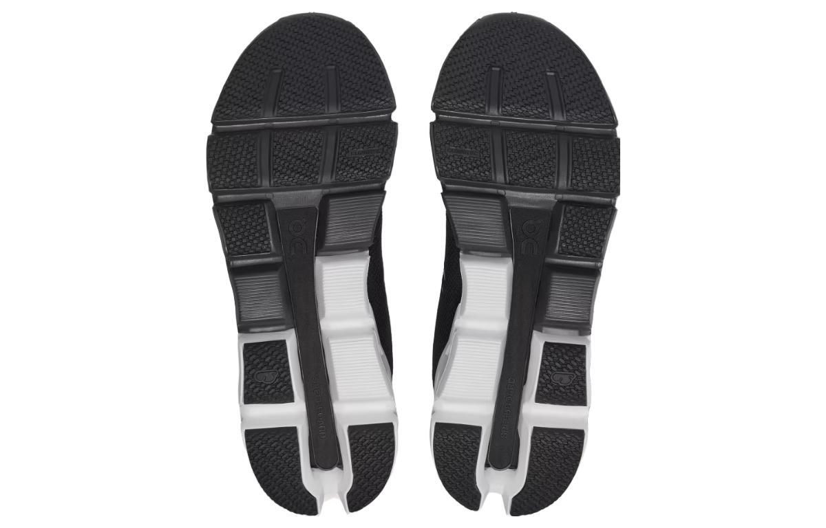 Purchase (W) On Running Cloudflyer 4 宽版 '黑白款' 运动鞋 81.98663