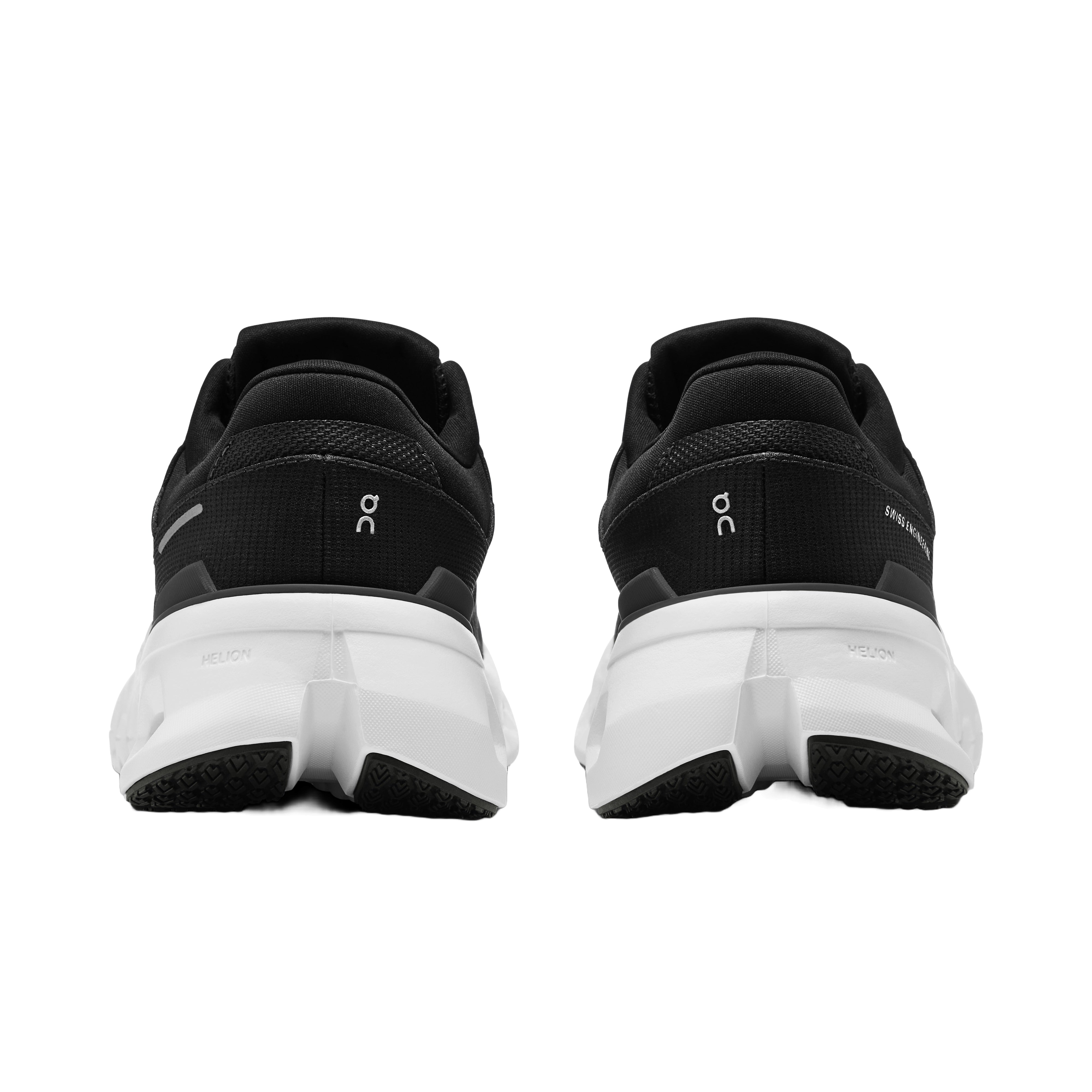 Lookbook (W) On Cloudrunner 2 Wide ''Eclipse Black'' Sepatu Lari Pria Hitam. 3WE10340264