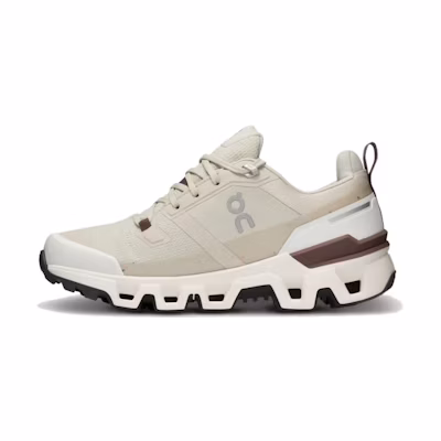 (W) On Running Cloundwander Waterproof Sand Ivory
