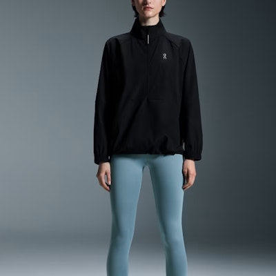 (W) オンランニング オールデイ 1/2 ジップ 防水ジャケット ブラック 1WE30410553 Lookbook (W) オンランニング オールデイ 1/2 ジップ 防水ジャケット ブラック 1WE30410553