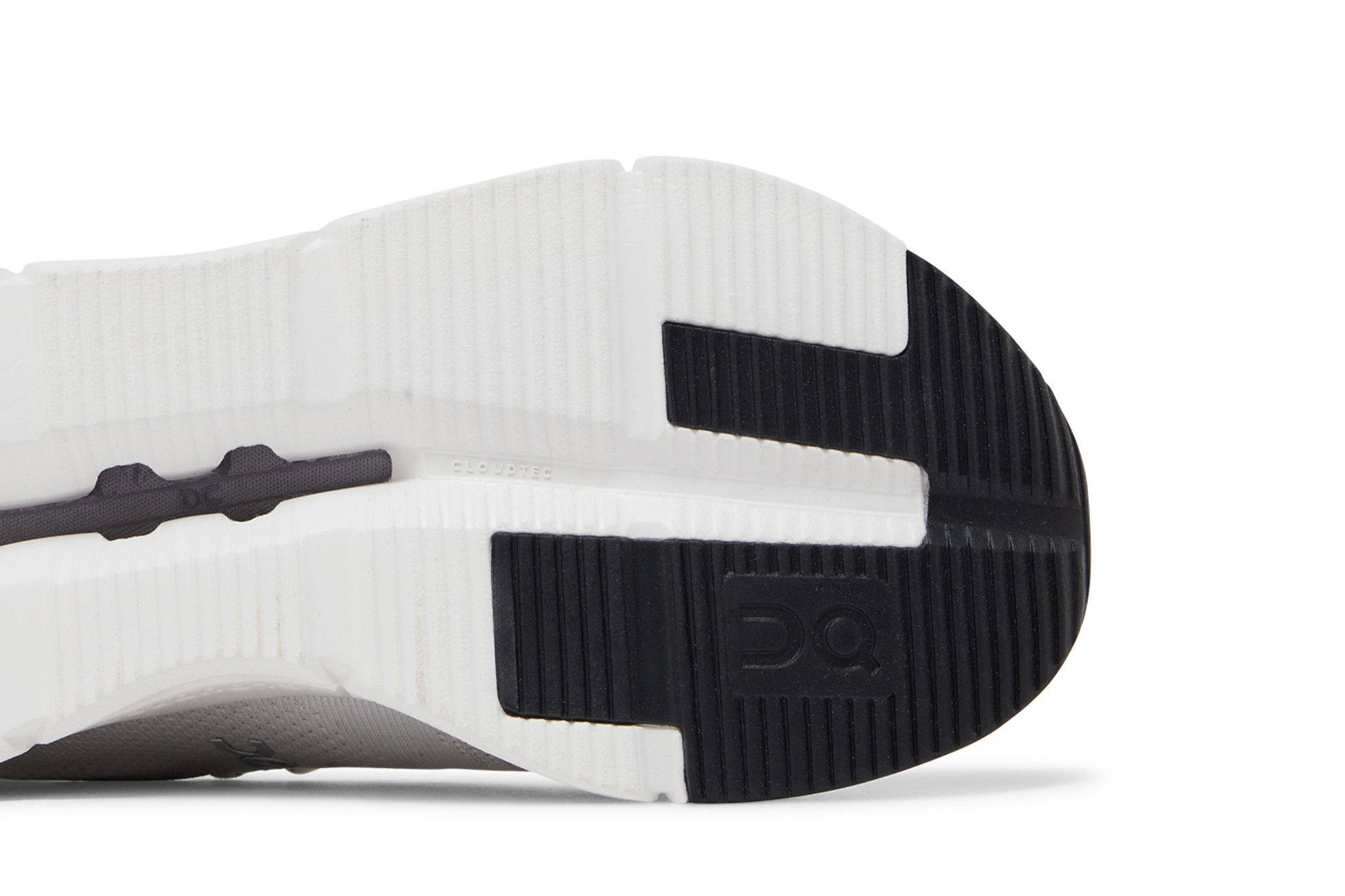 Purchase (W) On Running Cloudnova Weiß Sand 26-98488