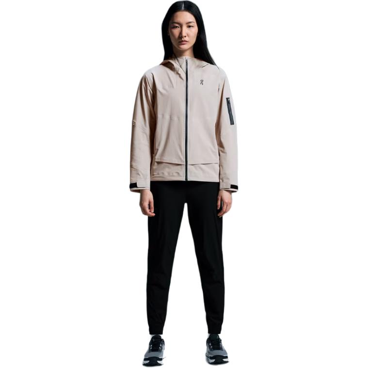Lookbook (W) Chaqueta Impermeable Ligera y Duradera On Running Trek Gris/Blanco 1WE10380554