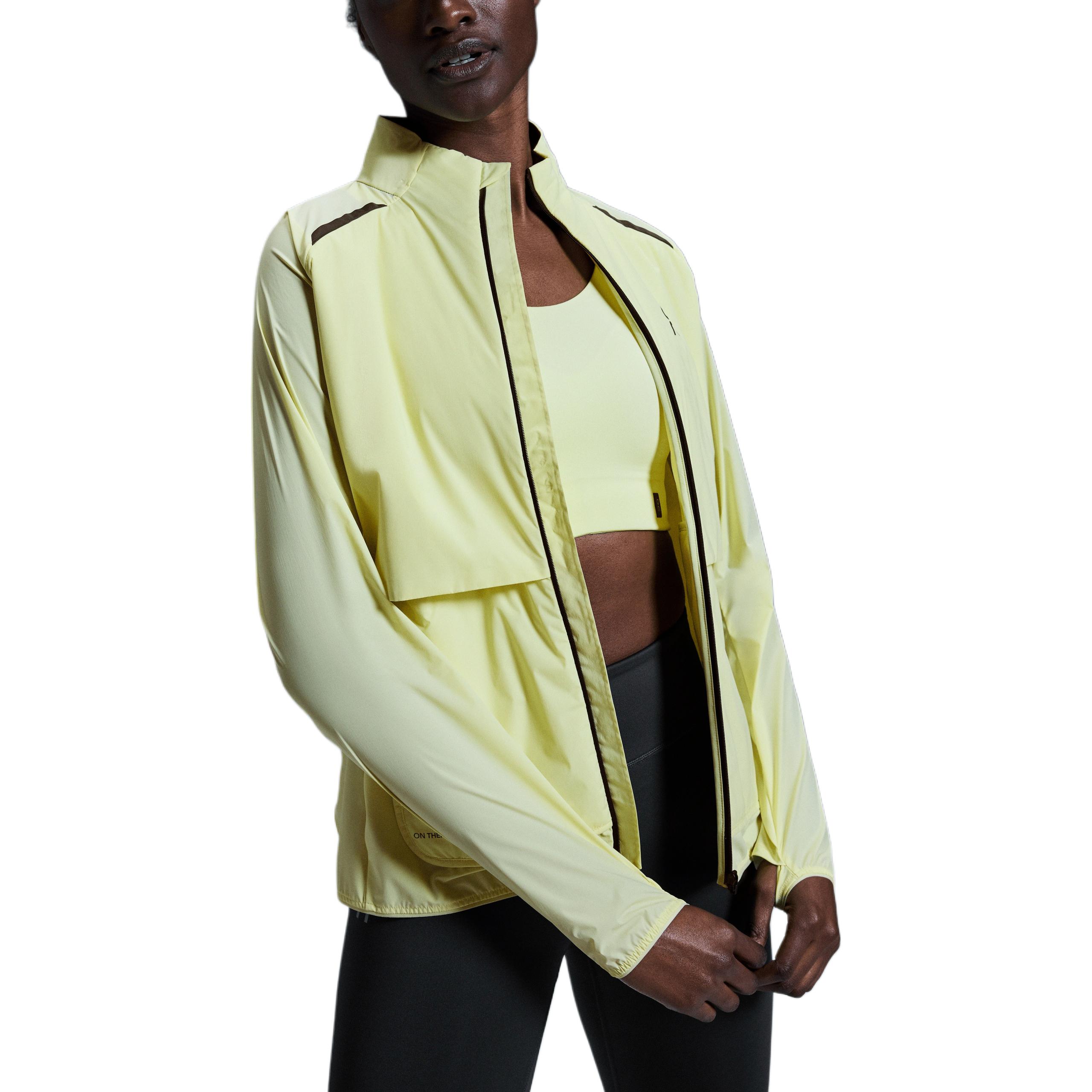 Lookbook (W) On Running 防風保暖舒適外套 女款 黃色 1WE30081258