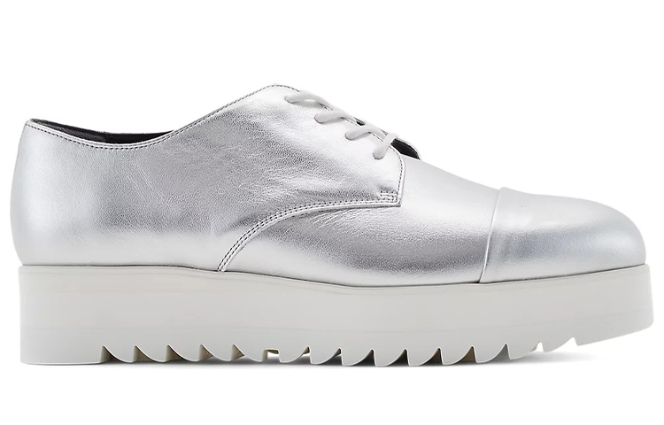 Order (W) オニツカタイガー 銀色ダービーシューズ 1182A290-021
