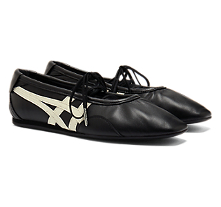 Lookbook (W) Onitsuka Tiger GYMNARINA 黑色/奶油色 1182A704-001