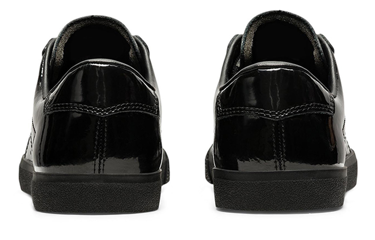 Purchase (W) Onitsuka Tiger LawnShip 3.0 'Hitam' Sepatu Olahraga 1182A213-001
