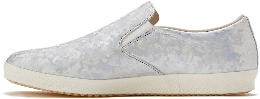 (W) Onitsuka Tiger Slip-On Deluxe 'Perak Murni Perak Murni' 1182A190-020 Lookbook (W) Onitsuka Tiger Slip-On Deluxe 'Perak Murni Perak Murni' 1182A190-020