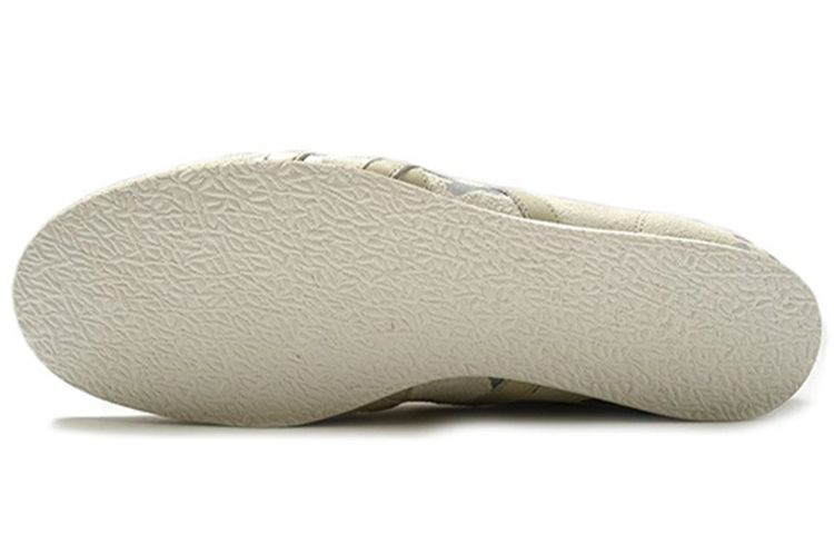 Purchase (W) Onitsuka Tiger Tai-Chi ''Secret Silver Low-Top Sneaker'' TH0E4L-0193