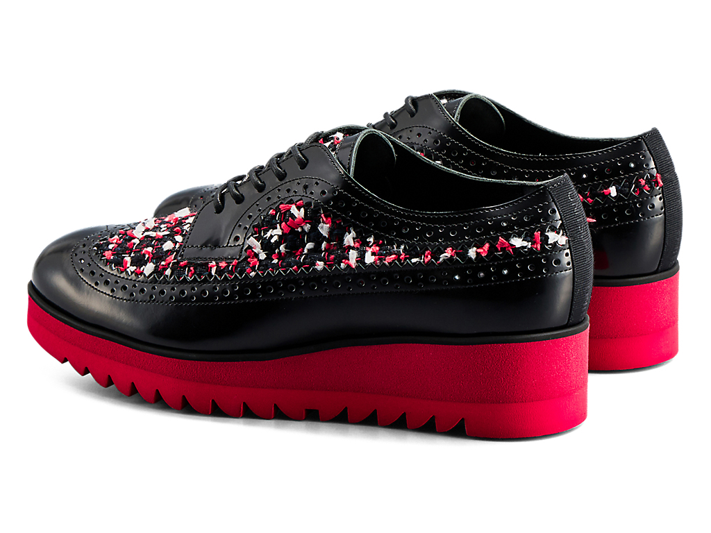 Shop (W) オニツカタイガー THE ONITSUKA ブローグ ブラック/クラシックレッド 1182A679-002