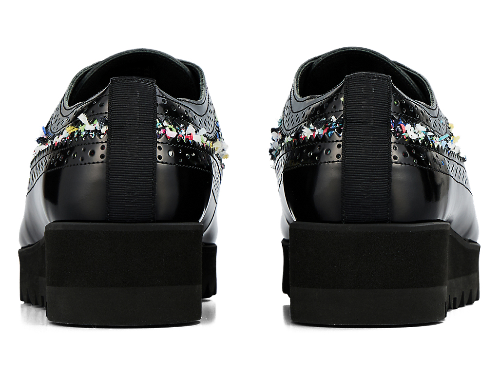 Purchase (W) オニツカタイガー THE ONITSUKA ブローグ ブラック/ディレクワイヤブルー 1182A679-001