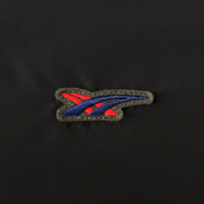 (W) Onitsuka Tiger WS Blouson Jaket Hitam Hoodie Stylish Desain Kasual. 2182A872-001 Purchase (W) Onitsuka Tiger WS Blouson Jaket Hitam Hoodie Stylish Desain Kasual. 2182A872-001