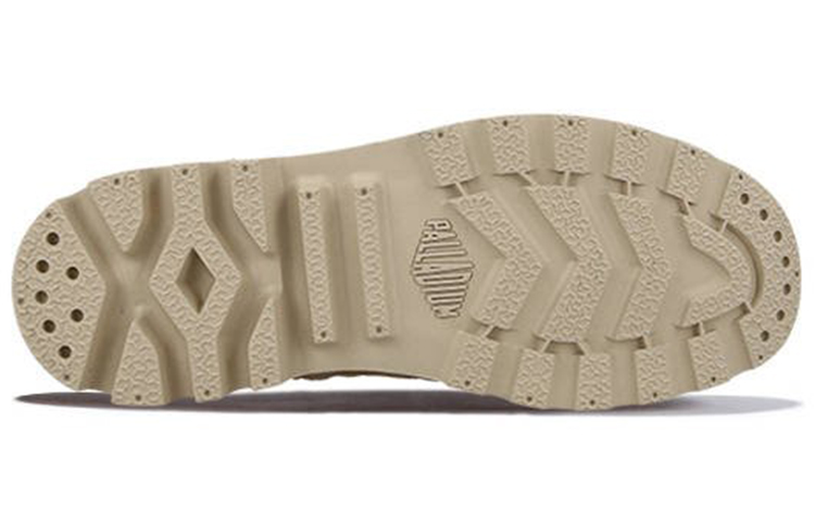 Shop Palladium Pampa Hi Zip Wl 耐磨防滑 高筒休閒戶外靴 女款 淺棕色