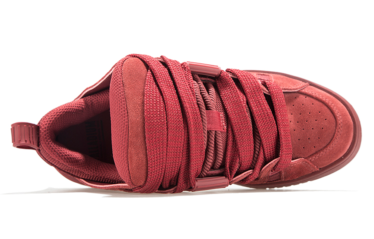 Lookbook 帕拉丁新年版女款红色低帮滑板鞋