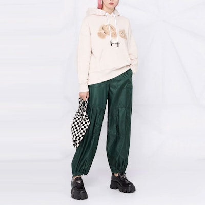 (W) 팜엔젤스 FW21 테디베어 로고 후디 베이지 풀오버. PWBB023F21FLE0020460 Lookbook (W) 팜엔젤스 FW21 테디베어 로고 후디 베이지 풀오버. PWBB023F21FLE0020460