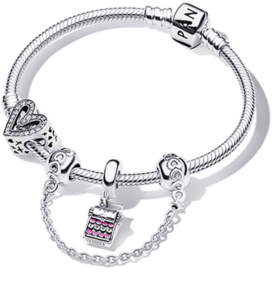 (W) 潘多拉925银爱心手链套装银饰配件. ZT2263 Order (W) 潘多拉925银爱心手链套装银饰配件. ZT2263