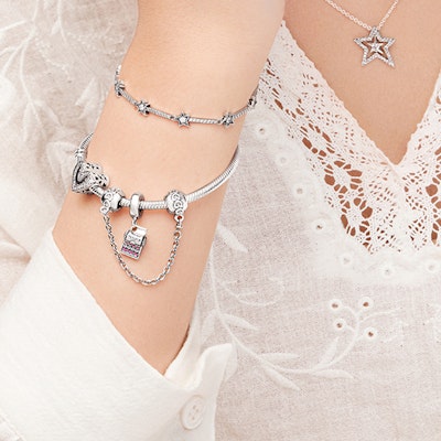 (W) 潘多拉925银爱心手链套装银饰配件. ZT2263 Lookbook (W) 潘多拉925银爱心手链套装银饰配件. ZT2263