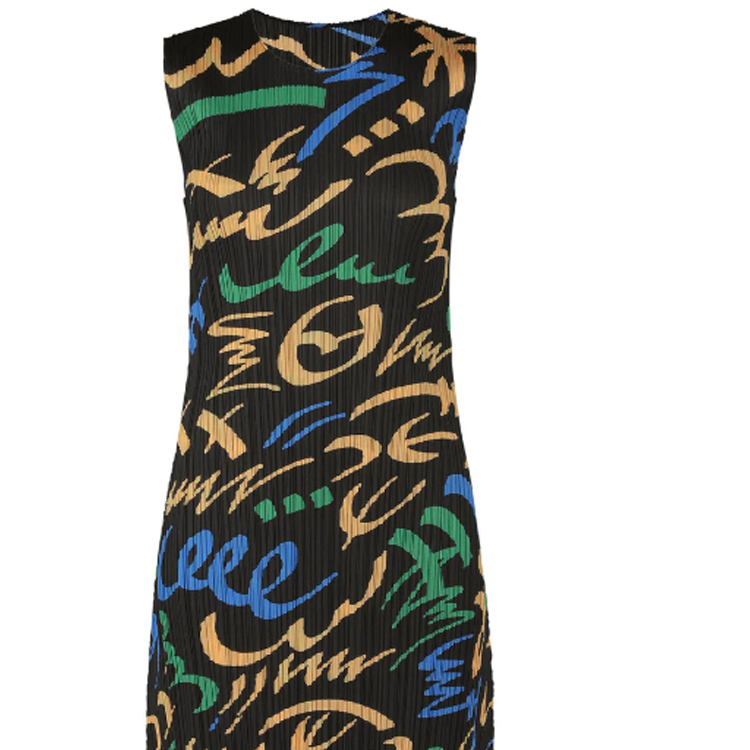 Lookbook (W) PLEATS PLEASE ISSEY MIYAKE 黑色字母印花無袖中長洋裝 PP46JH715-15