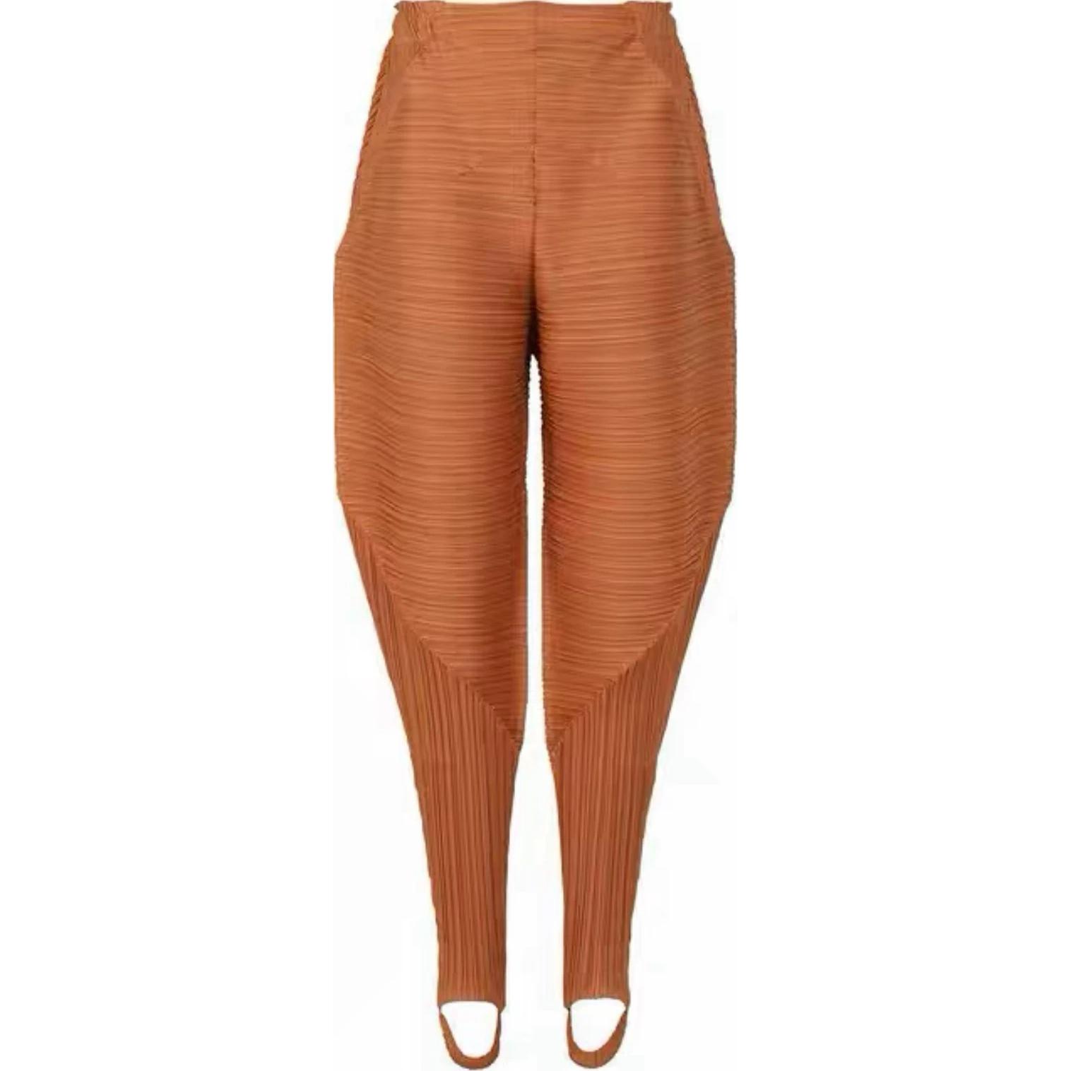 Order (W) PLEATS PLEASE ISSEY MIYAKE Seluar Pleated Coklat Pekat Tirus. PP28JF392-44