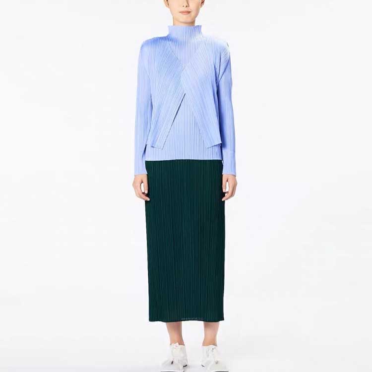 Lookbook (W) PLEATS PLEASE ISSEY MIYAKE SS24 藍色V領百褶短版外套 PP46JO805-70