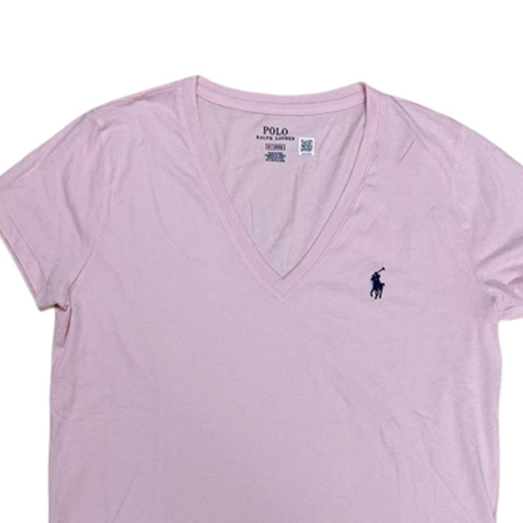 Shop (W) Polo Ralph Lauren 粉色V領休閒T恤，刺繡標誌設計。 211682523-032