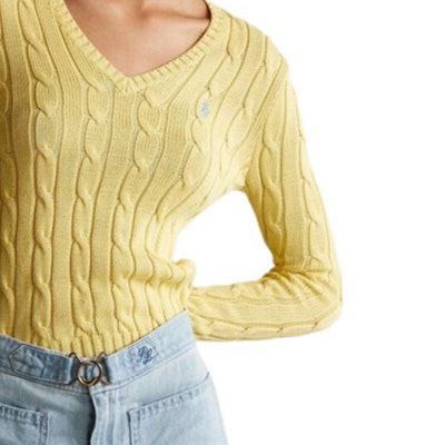 (W) Polo Ralph Lauren Solid Logo V-Neck Knit Sweater Kuning. 211570011-102 Sizing (W) Polo Ralph Lauren Solid Logo V-Neck Knit Sweater Kuning. 211570011-102