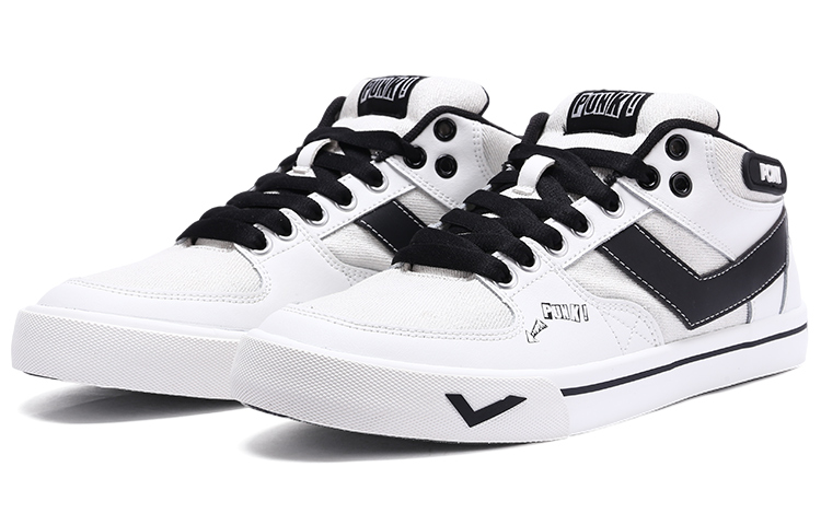 Lookbook (W) PONY Retro Kasual Sneaker 'Graffiti Hitam Putih' 13W1AT36PP