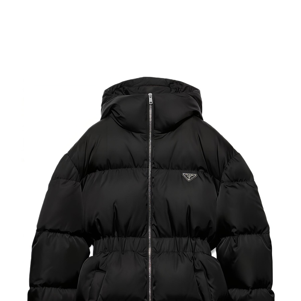 Sizing (Women) PRADA  Black Logo Badge Puffer Jacket with Zip and Collared Design. 292214-1WQ8-F0002-S-OOO