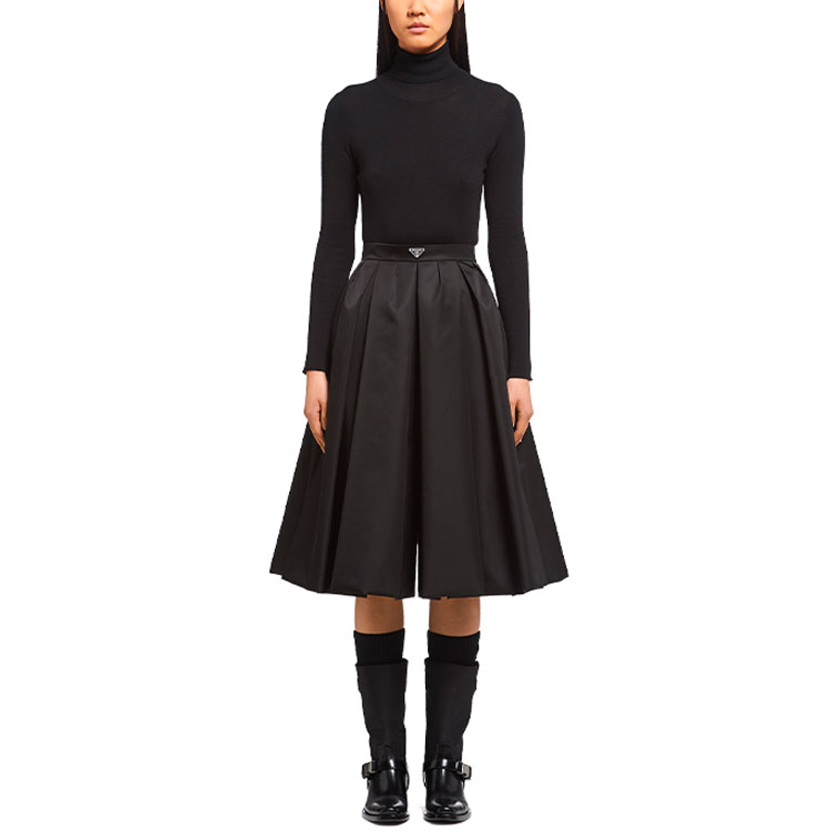 Lookbook (Women) PRADA  Black Pleated Midi Skirt Casual Style 21H911-1WQ8-F0002-S-212
