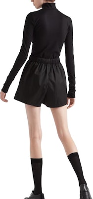 (W) PRADA 黑色修身高領長袖針織上衣 39566-13NK-F0002 Shop (W) PRADA 黑色修身高領長袖針織上衣 39566-13NK-F0002