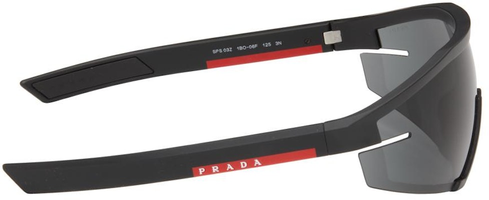(W) 프라다 비정형 로고 디테일 블랙 나일론 선글라스. 0PS03ZS Shop (W) 프라다 비정형 로고 디테일 블랙 나일론 선글라스. 0PS03ZS