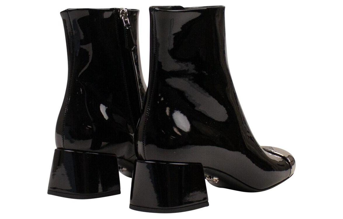 Shop PRADA 漆皮 圓頭套穿 短靴 女款 黑色