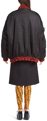 (W) PRADA 黑色標誌貼布飛行員夾克 29Y989-1WQ8-F0N98-S-212 Shop (W) PRADA 黑色標誌貼布飛行員夾克 29Y989-1WQ8-F0N98-S-212