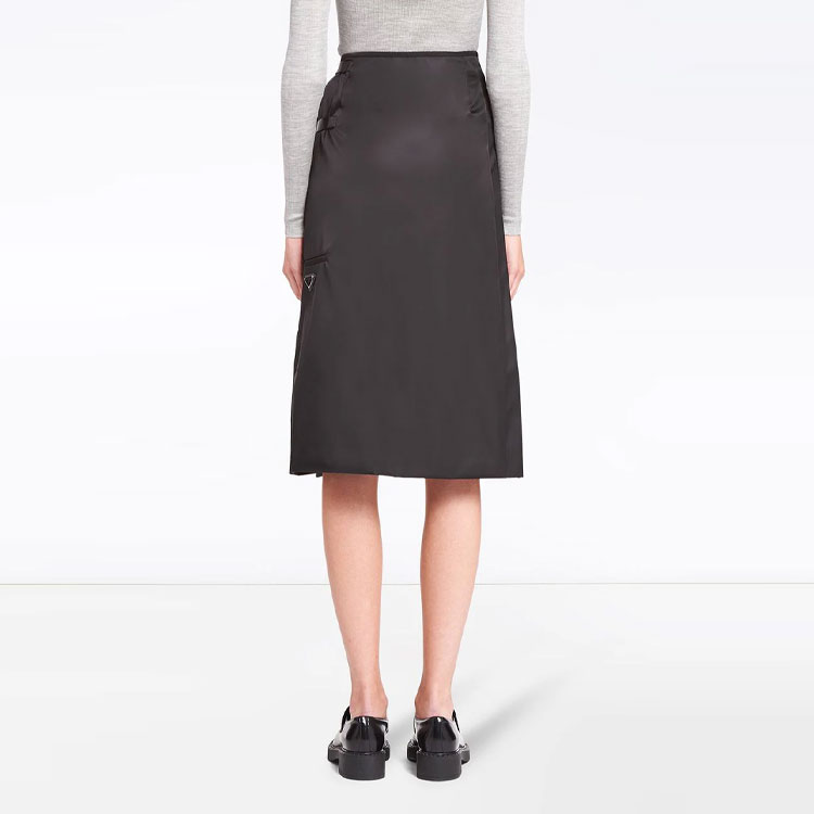 Purchase (Women) PRADA Black Pleated Casual Skirt with Solid Color Buckle Detail. 21H859S2011WQ8-F0002
