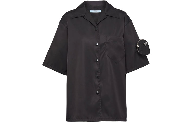 Order (W) PRADA Baju Hitam Lengan Pendek Anti UV dengan Kantong Logo. 240683-1WQ8-F0002-S-201